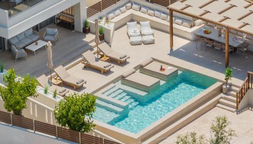 Cantouni Villa, Luxury 5BR Retreat with Heated Pool & Jacuzzi Near Town by Villa Mana Gers - Foto 2, sunbed
