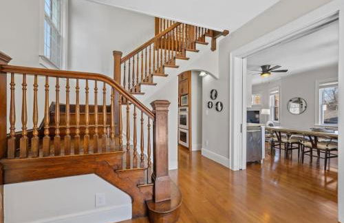 Deluxe 6 Bedroom 3 Min to Downtown w 2-car Driveway - Foto 51