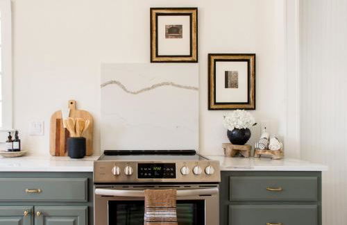 The Gable - 3 BLKS from Main St - Photo 19