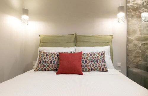 Petite Town Hall Apartment by Konnect, Old Corfu Town - Photo 10