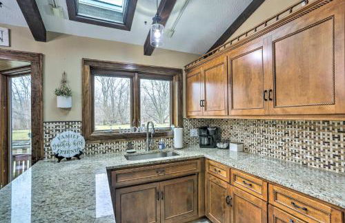 Vermilion River Home with Hot Tub and Private Dock! - Foto 9