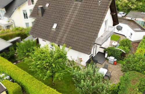 LenHaus Sundern - Ferienhaus mit Kamin & Garten - Foto 8