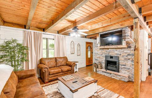 Peaceful Mt Juliet Cabin with Patio and Fire Pit - Foto 3