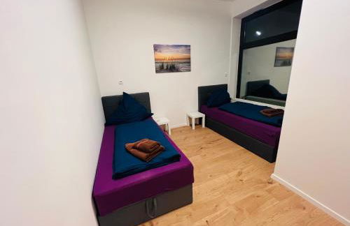 Big Apartment l 18 Beds l Free Parking l WiFi l - Photo 12