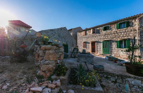 Secluded holiday house Okljucna, Vis - 15283 - Foto 5