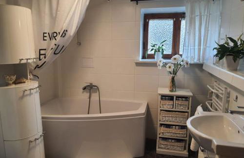 Komfortowy apartament nad Zalewem Sulejowskim - Foto 15