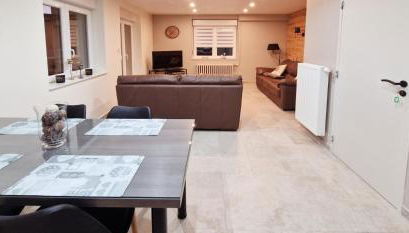 Gîte moderne et calme avec local séparé pour skis et vélos - Foto 2