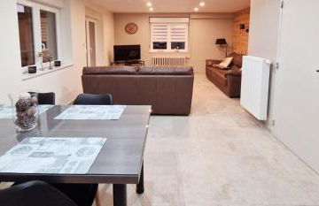 Gîte moderne et calme avec local séparé pour skis et vélos - Foto 2