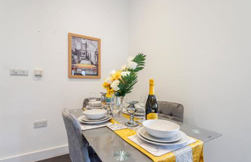 Stylish 2 bed Flat in London with River Thames views Access to boat rides into London-Near O2 Arena and Excel, Fast Wi-Fi, Free Parking, Excellent links Elizabeth and Southeastern Train Line - Foto 34