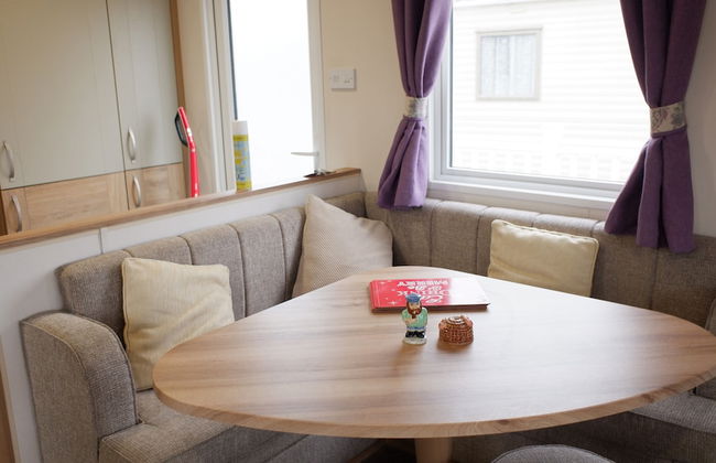 Excellent Caravan 2 Bedrooms Sleeps 6 - Foto 13