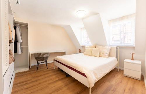 Stylisch möblierte Altstadt Suite an der Nürnberger Burg - 2 Min zum Christkindlesmarkt - Beamer und Leinwände - Voll möbliert - Foto 2