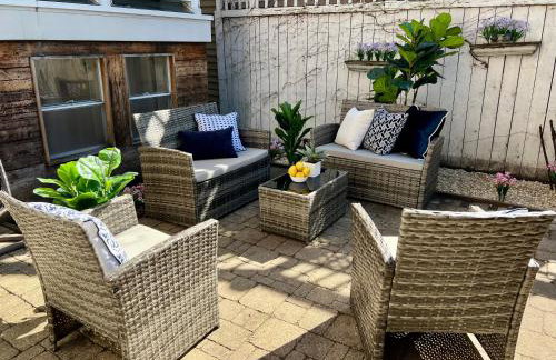 3 br Spacious Home in Ideal Location w Free Parking Back Yard Pets Welcome - Foto 9