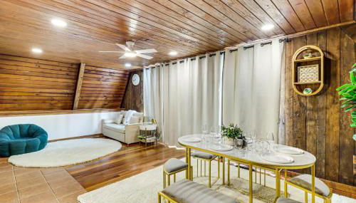 Hot Tub, Fire Pit and Patio A-Frame Stafford Cabin - Foto 3