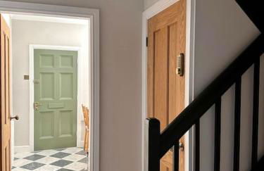 Charming Townhouse Retreat - Foto 10