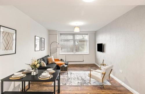 1Bed Gem Central Bletchley Perfect for Contractors - Foto 21