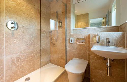 Trewhiddle Retreat V5 by Together Travel - Luxury 4-Bedroom Villa - Foto 27