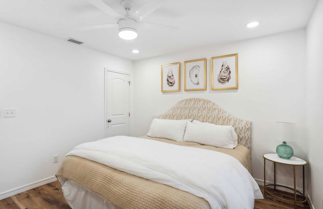 Dolphin Days by Avantstay Pool, 0.2mi to Beach! - Foto 36