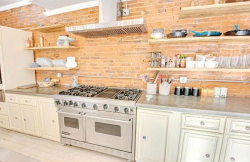 Spacious Oasis - Parking, Private Patio & Roofdeck - Foto 5