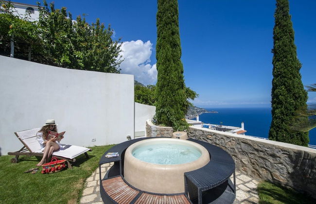 Casa Elena - In the Center of Praiano Parking Panoramic Hot tub - Photo 1