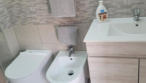 FREE HOUSE - Photo 2