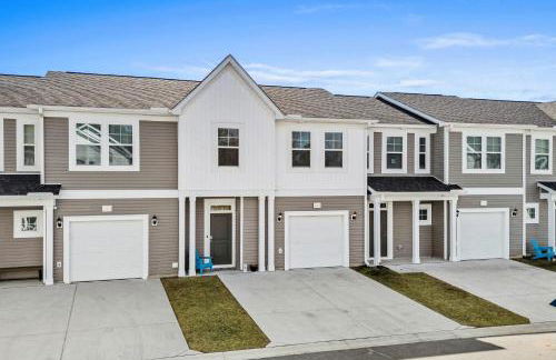 Little River 3BR Villa with Outdoor Movies & Fire Pit, Indoor Fire Place, Arcades, & Beach! - Foto 2