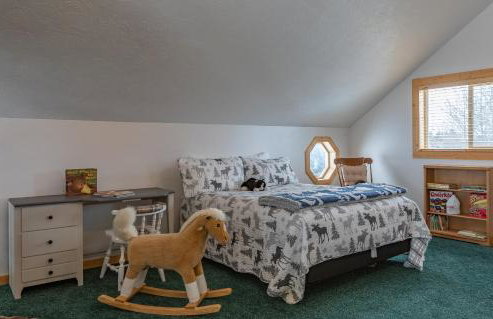 Chester Currents by KABINO Riverfront on Henrys Fork Air Conditioning Boat Launch Foosball Pool Table Huge Yard Garage WIFI - Foto 40