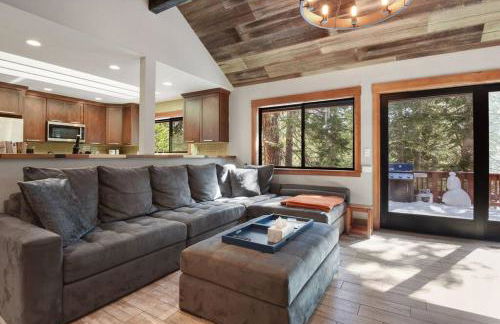 Luna Cabin - 5BR Hot Tub A/C Game Room EV Charger - Foto 16