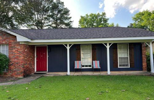 Sweet Home Alabama 4BR 2BA oasis with pool WI-FI - Foto 9