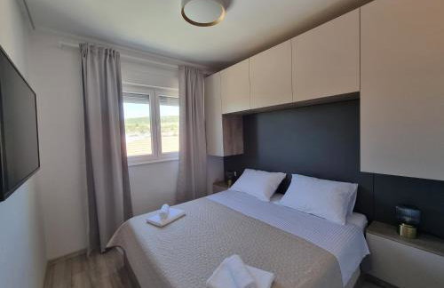 Villa Madison, Spacious Sea View Apartments Near Zadar with heated pool - Photo 36