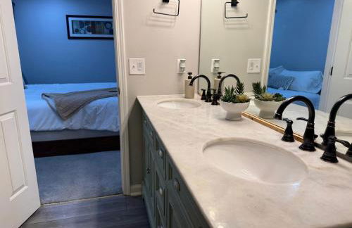 ThrillStay Braves & Six Flags Family House - Foto 16