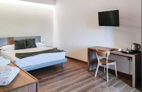 Stunning Apartment In Lubriano With Sauna - Photo 5