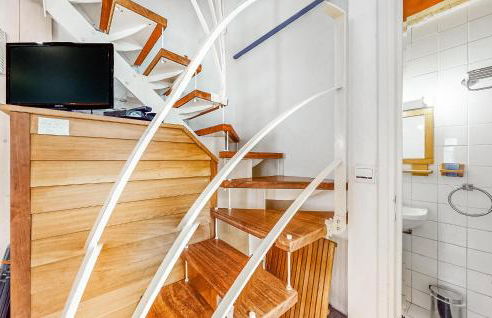 2 Bedroom Amazing Home In Ars-En-Ré - Foto 7