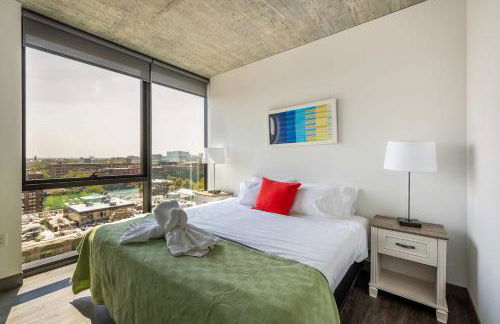 Bright & Modern 2BR Perfect City Escape - Foto 28