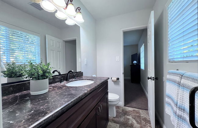 Lovely Anaheim Pool Home 1 Mile to Disney - Foto 15