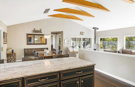 Cabin in the Sky by Avantstay Deck w/ Views - Foto 38