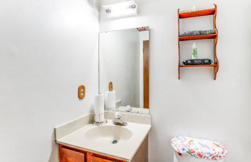 3 Mi to Dtwn Asheville Duplex with Spacious Yard! - Foto 12