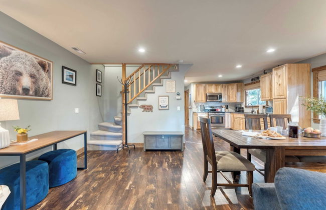 Washoe Way by Avantstay Luxury Tahoe Retreat A+ Location w/ Beach Access - Photo 14