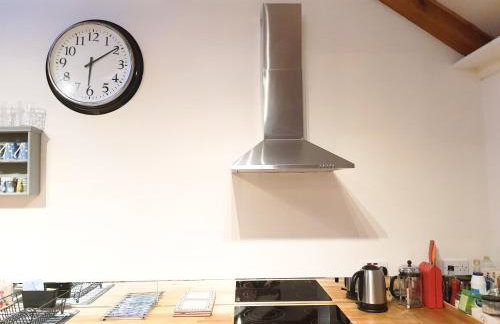 Edinburgh 2-Bedroom Cottage with Parking - Ground Floor - Foto 15