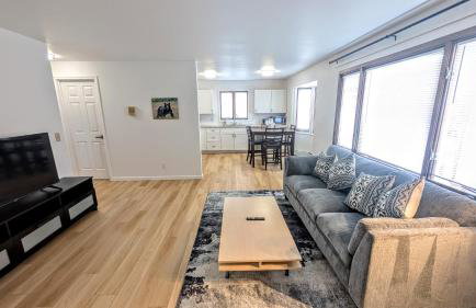 Spacious Downtown 2-bdrm Apartment - Photo 69