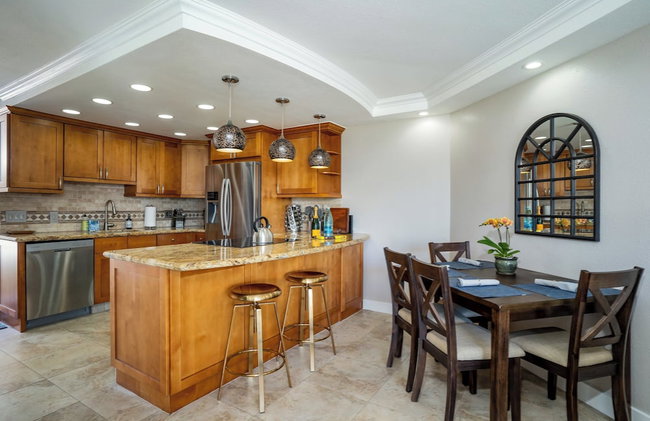 Elegant Oceanfront Vistas - Foto 19
