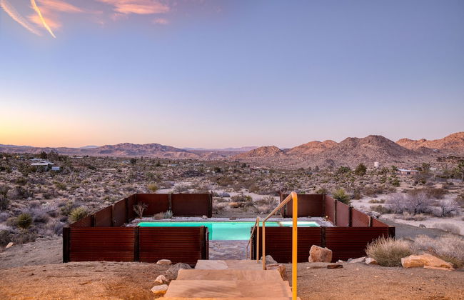 Desert Stone by Avantstay Contemporary Desert Oasis With Pool & Hot Tub - Photo 18
