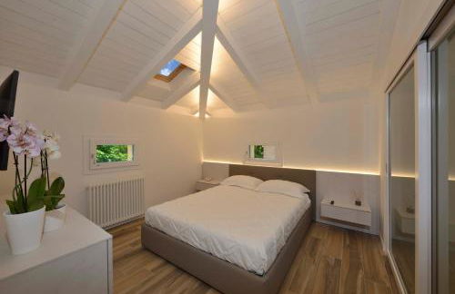 Grenier Blanc - Elegante mansarda - Foto 10