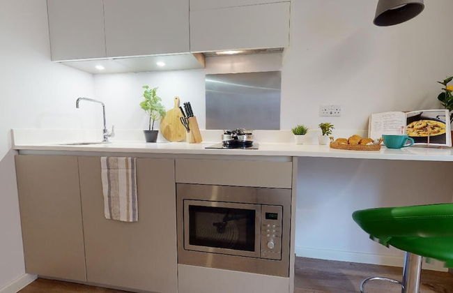 Student Only Studio with Kitchenette - Foto 3