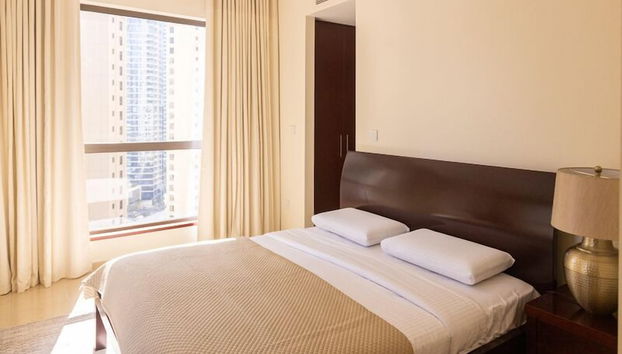 Modern 2BR Oasis with Breathtaking Views - Foto 4, Habitación