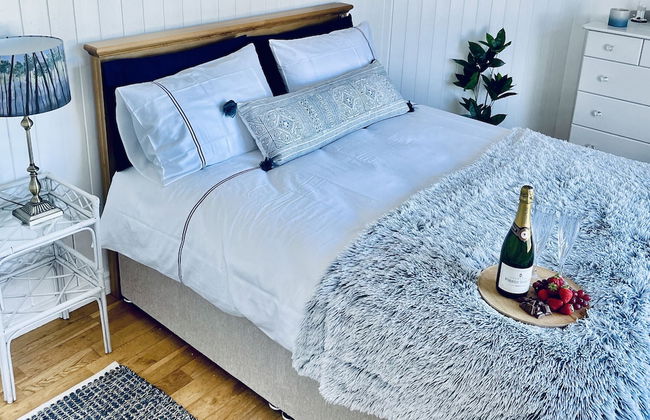 Wavecrest Holiday Cottage - Photo 2