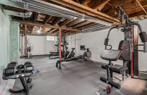 Spacious Home King Beds Gym Deck Games Parking AC - Foto 2