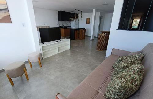 Apartamento Pé na Areia - Ótima Localização - Conforto à beira-mar - Foto 18
