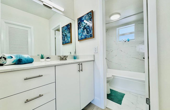 Waterfront 1BR Parking Walk to the Beach - Foto 10