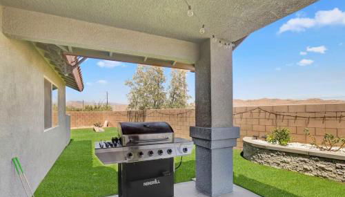 Stunning Joshua Home with Pool, Spa, & Game Room! - Photo 3