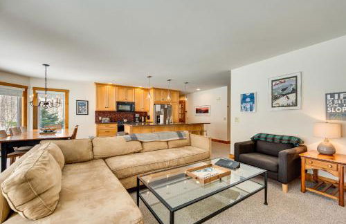 Ski-In Resort Family Condo with Deck at Jay Peak! - Foto 6